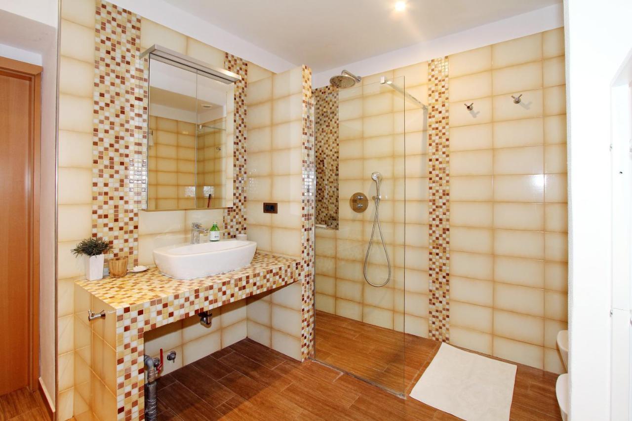 Apartment Dezo Istria Izola Exterior foto
